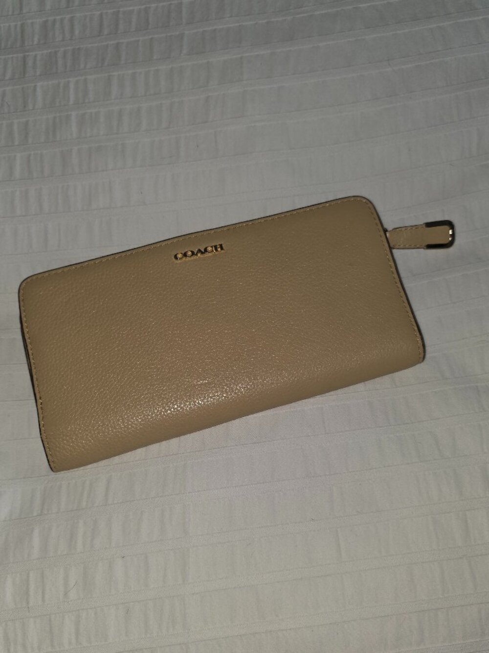 Coach Leather Checkbook Wallet - Creamy Beige